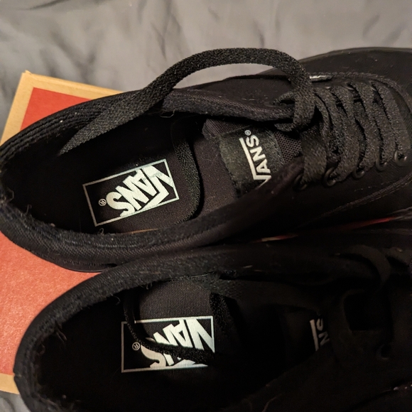Black vans - Picture 4 of 5